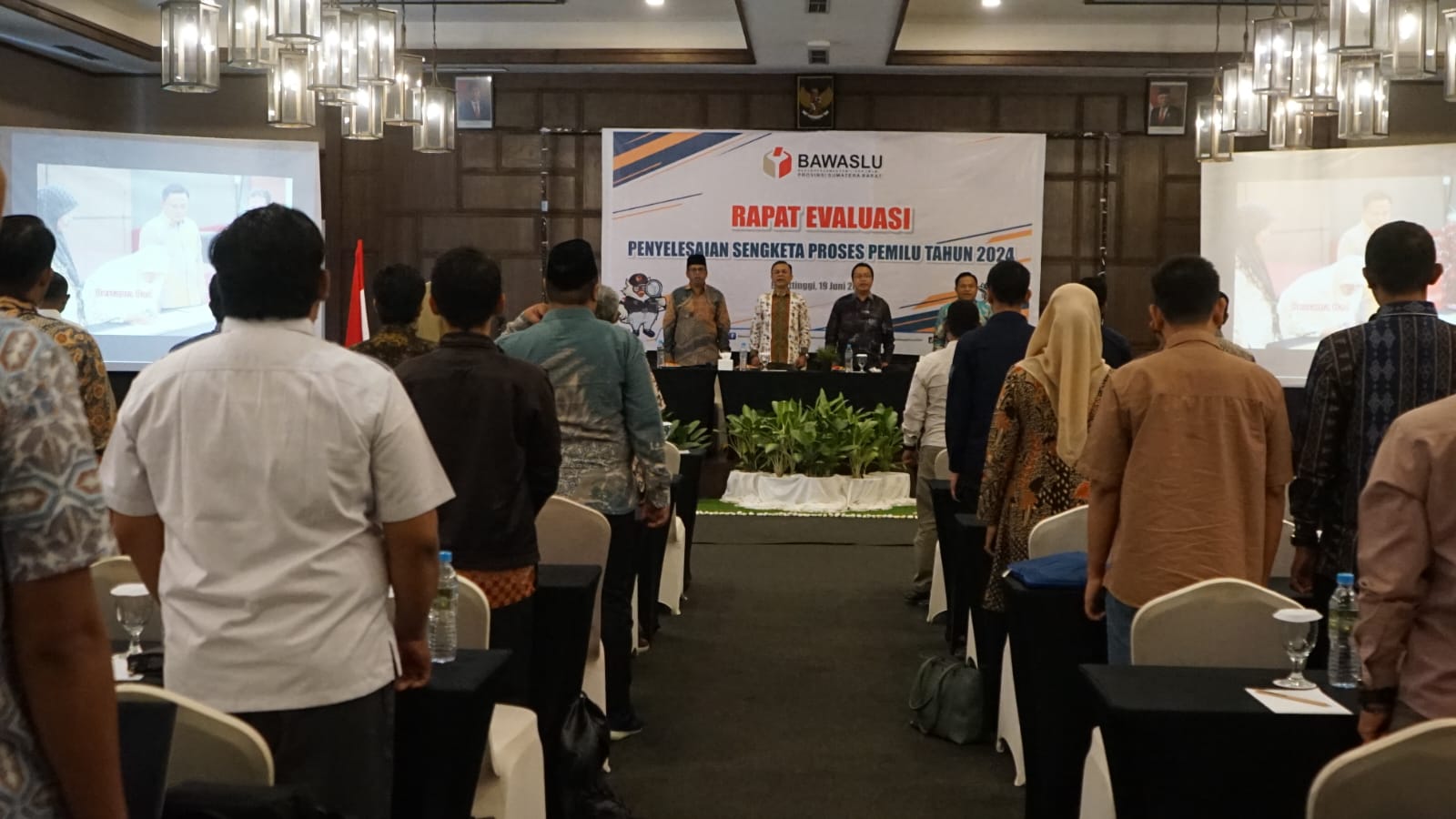 Kegiatan  " Rapat Evaluasi Penyelesaian Sengketa Proses Pemilu Tahun 2024 " pada Rabu, 19 Juni 2024 di The Balcone Hotel and Resort Bukittinggi. 