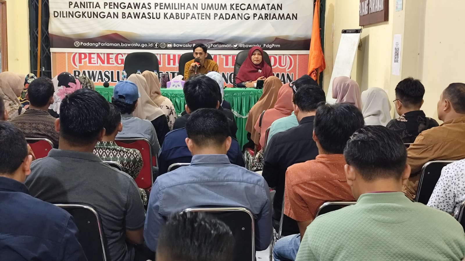 Rakor bersama jajaran adhoc panwaslu kecamatan agar fungsi pengawasan berjalan dengan baik Sabtu, 22/6/2024 di kantor Bawaslu Kabupaten Padang Pariaman.