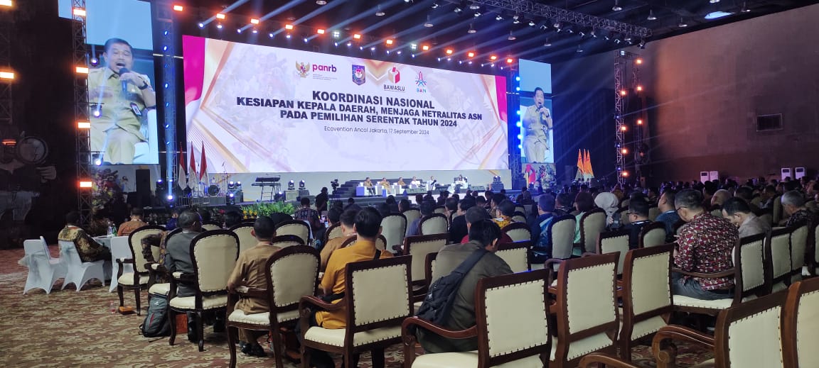 Rapat Koordinasi Nasional Kesiapan Kepala Daerah Menjaga Netralitas ASN pada Pemilihan Serentak Tahun 2024 digelar oleh Bawaslu RI pada Selasa (17/9) di Ecovention Hall Ancol, Jakarta.