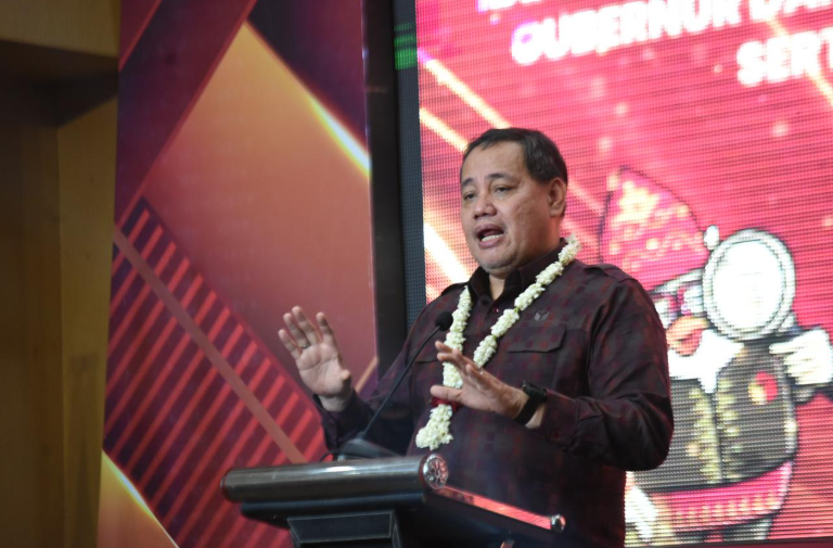 Anggota Bawaslu Herwyn JH Malonda dalam Rapat Evaluasi Kelembagaan Pada Pemilihan Tahun 2024 yang digelar Bawaslu Kalimantan Selatan di Banjarmasin, Minggu (19/1/2025).