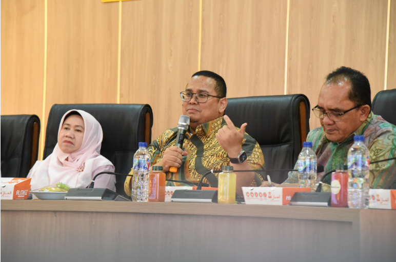 Ketua Bawaslu Rahmat Bagja saat menerima kunjungan audiensi dari Fakultas Hukum Universitas Muhammadiyah Bengkulu di Kantor Bawaslu, Selasa (11/2/2025).