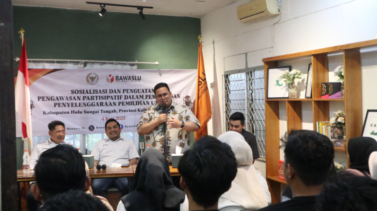 Ketua Bawaslu Rahmat Bagja saat menjadi narasumber di Forum Dialog Kepemiluan yang Digelar di Kabupaten Hulu Sungai Tengah, Provinsi Kalimantan Selatan pada Rabu (4/6/2025).