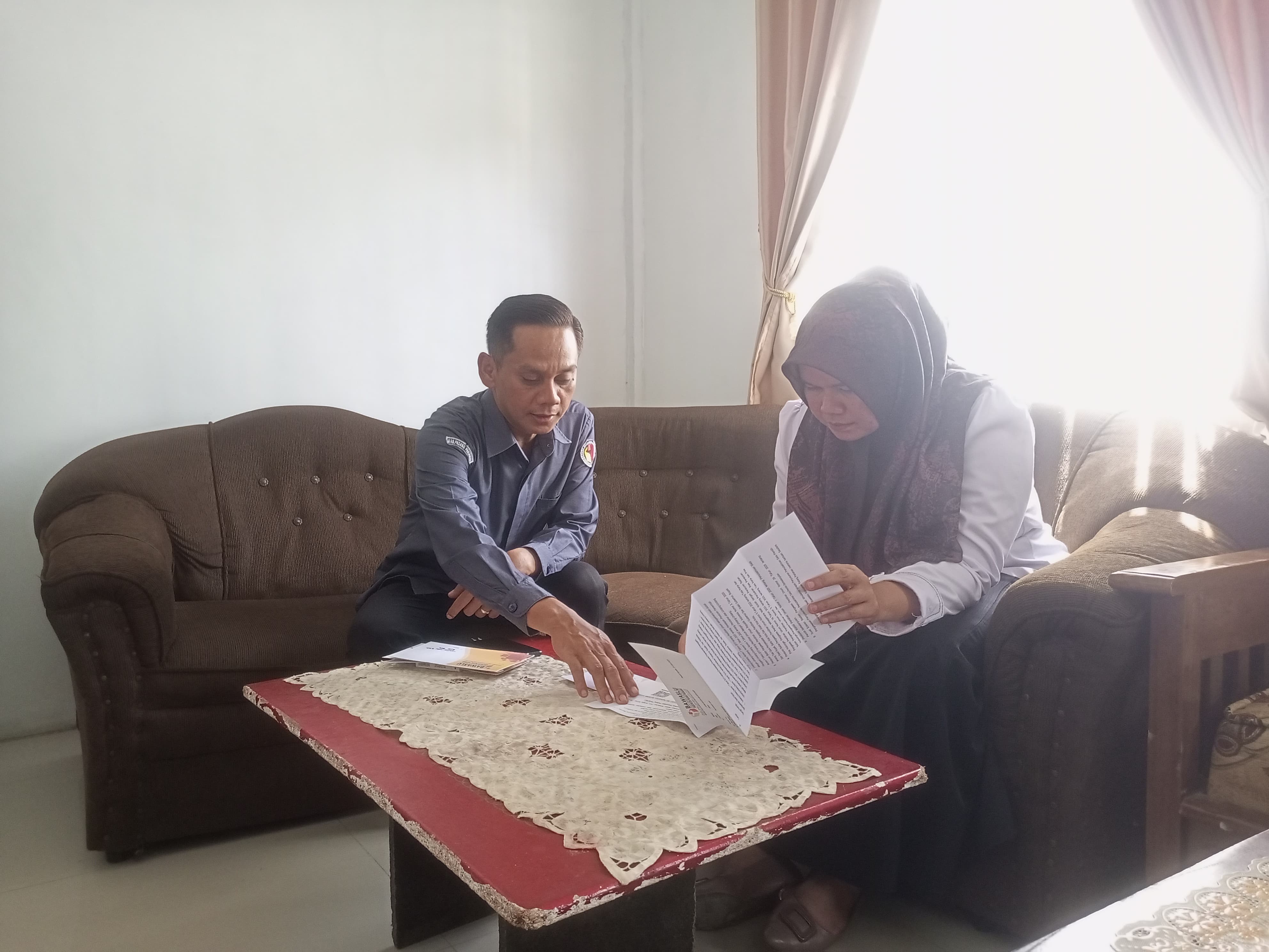 Ketua Bawaslu Padang Pariaman, Azwar Mardin Saat Melakukan Koordinasi PDPB Dengan Pemerintahan Nagari III Koto Aur Malintang Utara