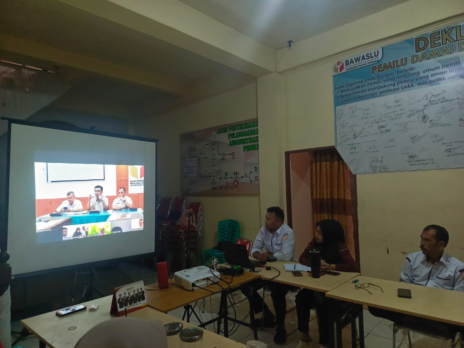 Tiga Staf Bawaslu Padang Pariaman Ikuti Penguatan Kapasitas PPPK, Rabu (14/1/2025)
