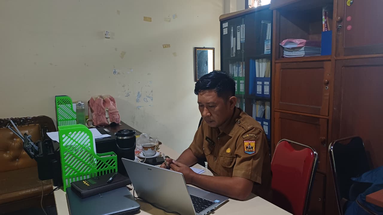 Bawaslu Kabupaten Padang Pariaman mengikuti rapat mingguan pembinaan dan evaluasi kinerja Bawaslu RI secara daring melalui Zoom Meeting.