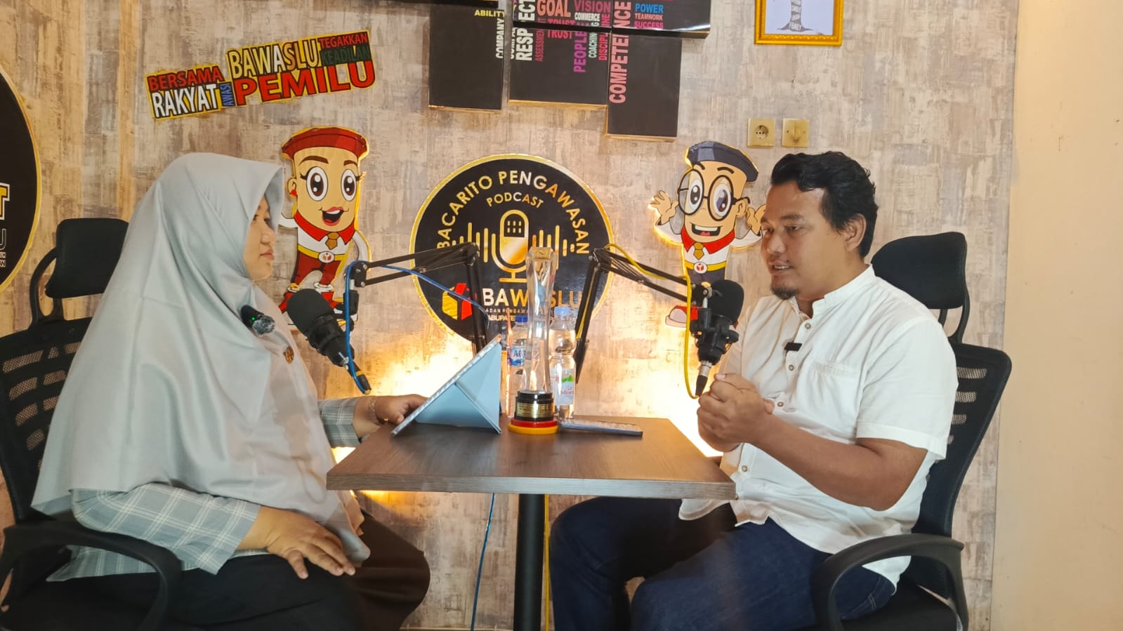 Bawaslu padang Pariaman Menggelar Konsolidasi Demokrasi bersama Akademisi dan Praktisi Hukum