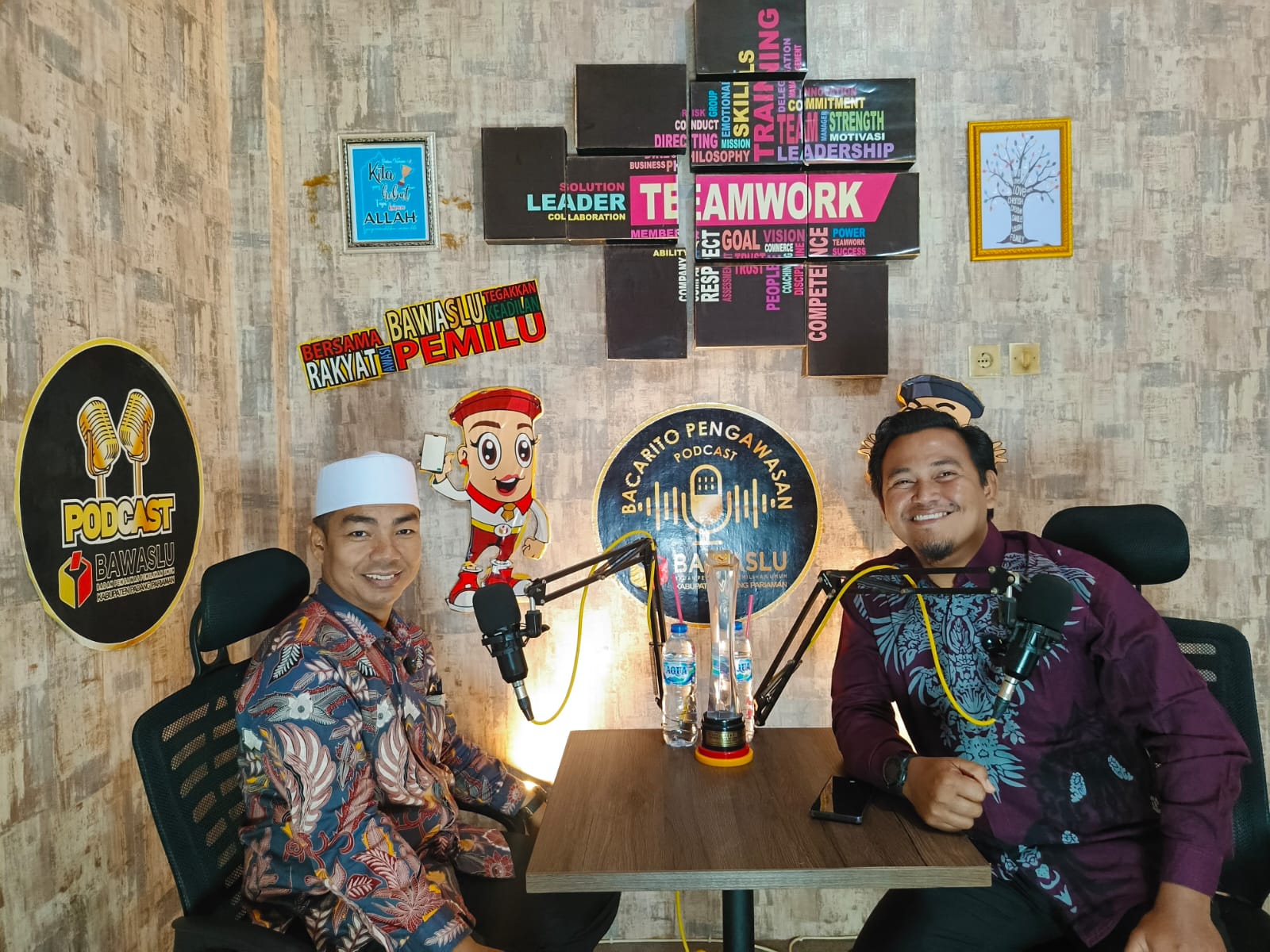 Bawaslu Kabupaten Padang Pariaman menggandeng aktivis sosial dan tokoh agama