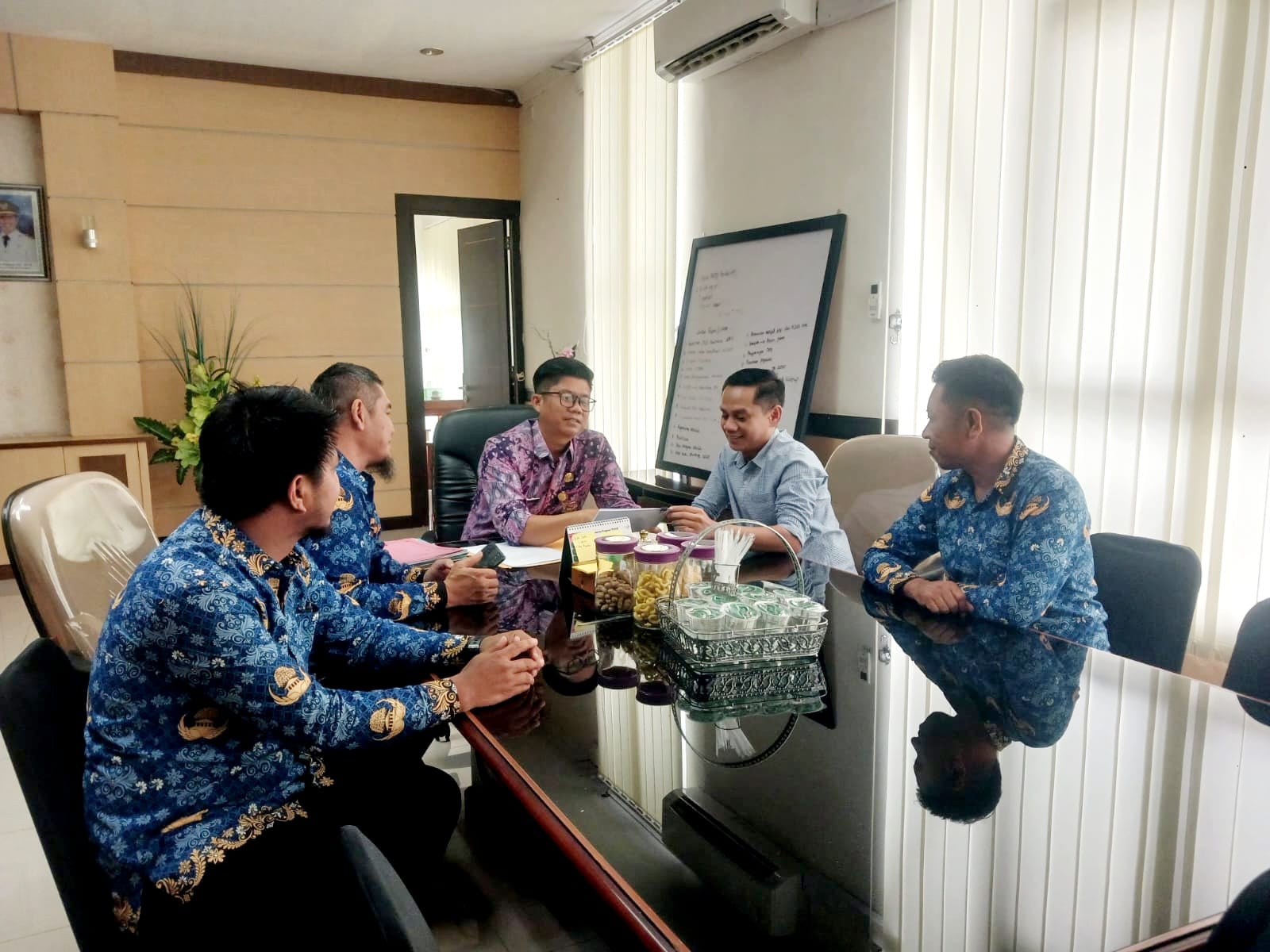 Bawaslu Padang Pariaman Audiensi dengan Sekretaris Daerah, Perkuat Sinergi Pengawasan Pemilihan Wali Nagari