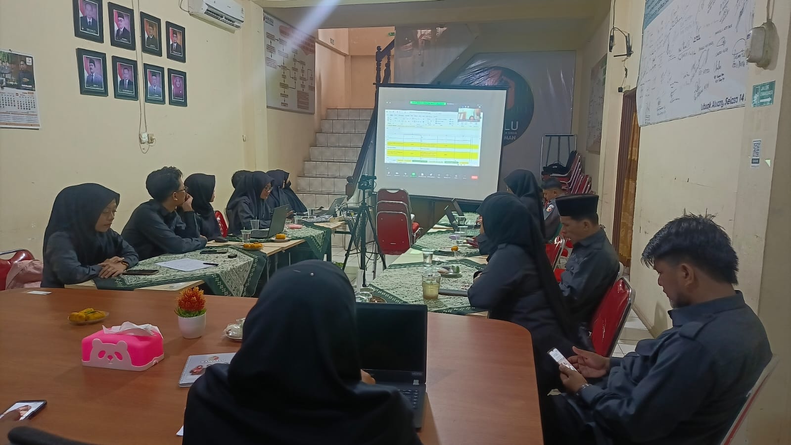 Bawaslu Padang Pariaman Gelar Rapat Pengelolaan Keuangan, Perkuat Akuntabilitas dan Transparansi