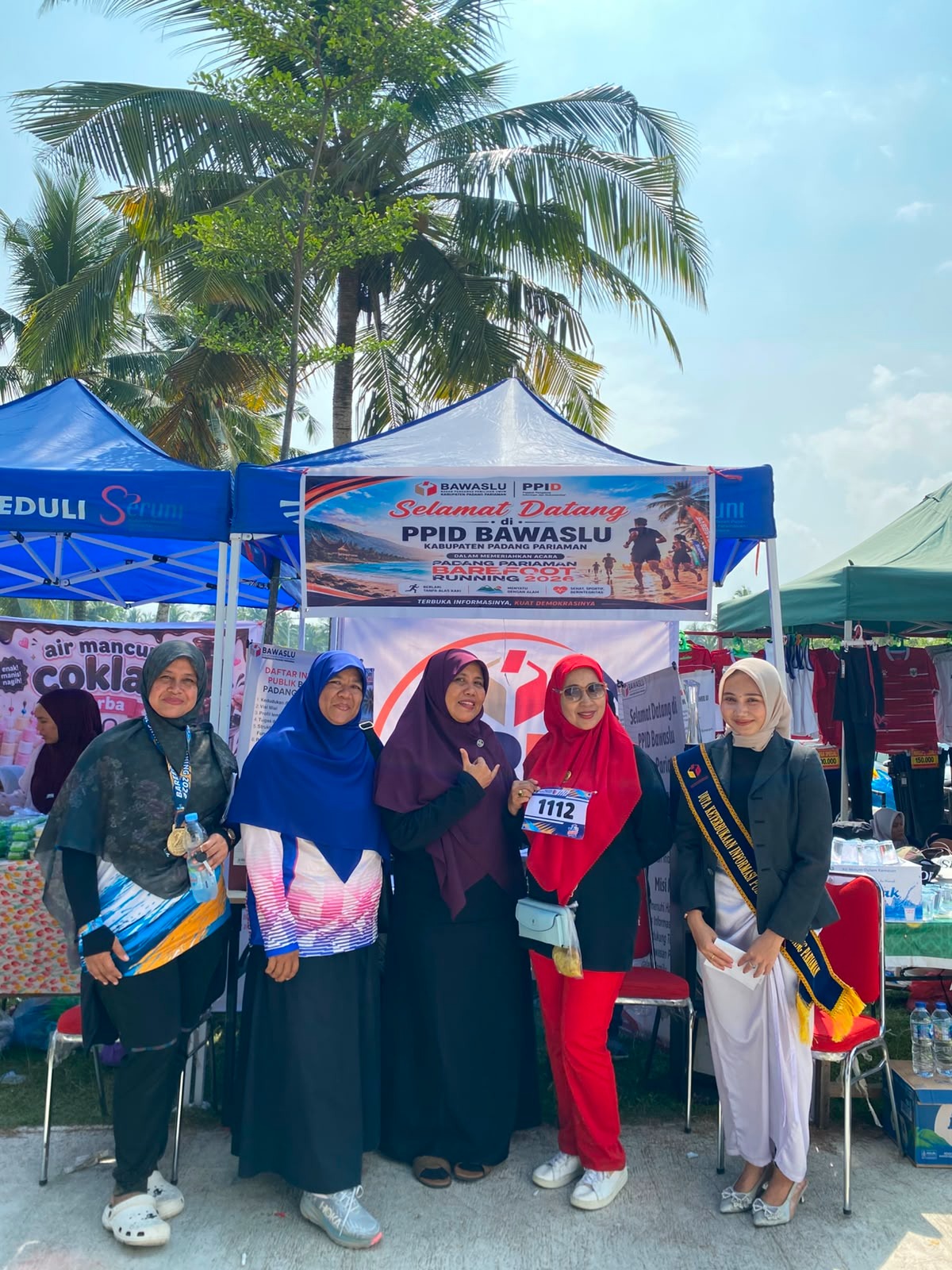 PPID Bawaslu Padang Pariaman Turut Meriahkan Padang Pariaman Barefoot Running 2026