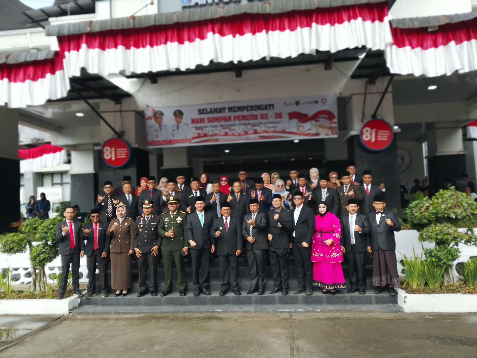 Ketua Bawaslu Padang Pariaman, Azwar Mardin hadiri Pelaksanaan Upacara Peringatan Hari Sumpah Pemuda yang ke-98 yang bertempat di Kantor Bupati Kabupaten Padang Pariaman, Rabu(28/10). 