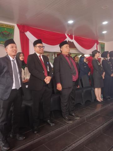 Bawaslu Padang Pariaman menghadiri pelaksanaan peringatan Hari Kemardekaan RI di Kantor Bupati Kabupaten Padang Pariaman 