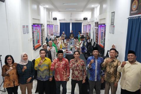 Rapat Koordinasi terkait pemutakhiran data partai politik secara berkelanjutan di Kantor KPU Padang Pariaman