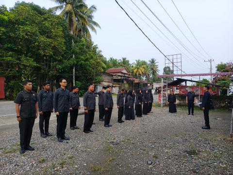 Pelaksanaan Apel Rutin Mingguan Oleh Bawaslu Padang Pariaman
