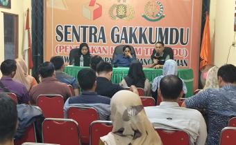 Mempersiapkan rekapitulasi hasil pemungutan suara ulang calon anggota DPD RI pada 13 Juli kemaren, Bawaslu Padang Pariaman gelar rapat koordinasi dengan Ketua dan Anggota Panwaslu Kecamatan se -Kabupaten Padang Pariaman di Kantor Bawaslu Padang Pariaman, Senin, 15 Juli 2024.