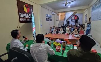 Rapat Kajian Hukum Tentang Pemuktahiran Data Pemilih" di ruang rapat kantor tersebut, Jum'at ( 24/10/2024 ) . 