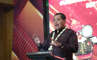 Anggota Bawaslu Herwyn JH Malonda dalam Rapat Evaluasi Kelembagaan Pada Pemilihan Tahun 2024 yang digelar Bawaslu Kalimantan Selatan di Banjarmasin, Minggu (19/1/2025).