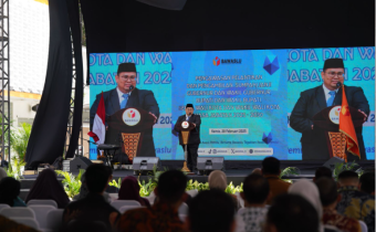 Ketua Bawaslu Rahmat Bagja dalam kegiatan Pengawasan Pelantikan dan Pengambilan Sumpah/Janji Gubernur dan Wakil Gubernur, Bupati dan Wakil Bupati, serta Wali Kota dan Wakil Wali Kota periode 2025-2030 di Kantor Bawaslu, Jakarta, Kamis (20/2/2025).