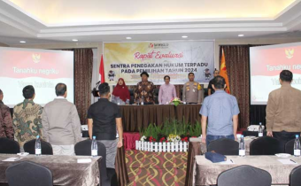 Pembukaan Rapat Evaluasi Sentra Gakkumdu Bawaslu Padang Pariaman yang diadakan di Grand Rocky Hotel  Bukittinggi, pekan lalu. (Foto: Bawaslu Padang Pariaman)