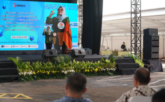 Anggota Bawaslu Lolly Suhenty dalam Pengawasan Pelantikan dan Pengambilan Sumpah/Janji Gubernur dan Wakil Gubernur, Bupati dan Wakil Bupati, Serta Wali kota dan Wakil Wali kota masa jabatan 2025-2030 di kantor Bawaslu, Jakarta, Kamis (20/2/2025).