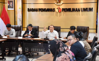 Suasana Rapat Koordinasi Pilkada Ulang dan Pemungutan Suara Ulang (PSU) terkait Hasil Pemilihan Kepala Daerah Serentak Tahun 2024 di Ruang Sidang Utama Kementerian Dalam Negeri (Kemendagri), Jumat, (21/3/2025).