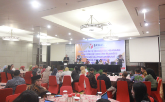 Anggota Bawaslu Herwyn JH Malonda dalam kegiatan Evaluasi Tata Kelola Kelembagaan dan Kesekretariatan Pasca Pengawasan Pemilihan 2024 di Pontianak