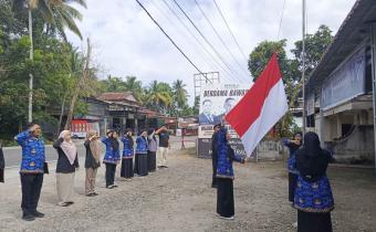 Suasana Pelaksanaan Upacara Peringatan Harkitnas Ke-177 di Bawaslu Kabupaten Padang Pariam