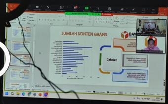 Anggota Bawaslu Provinsi Sumatera Barat, Muhammad Khadafi saat mengikuti Rapat Pengelolaan Kehumasan di Bawaslu Padang Pariaman secara daring.