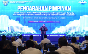 Ketua Bawaslu Rahmat Bagja saat memberikan sambutan di acara Kick Off Meeting Pemeriksaan Dengan Tujuan Dengan Tujuan Tertentu Atas Pengelolaan Belanja Pemilihan Kepala Daerah Serentak Tahun 2024, yang diselenggarakan oleh BPK di Jakarta, Senin (21/7/2025)/Foto: Publikasi dan Pemberitaan Bawaslu