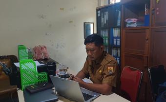 Bawaslu Kabupaten Padang Pariaman mengikuti rapat mingguan pembinaan dan evaluasi kinerja Bawaslu RI secara daring melalui Zoom Meeting.