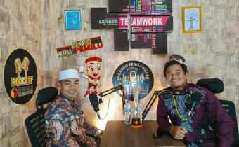 Bawaslu Kabupaten Padang Pariaman menggandeng aktivis sosial dan tokoh agama