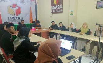 Bawaslu Kabupaten Padang Pariaman mengikuti kegiatan Ngabuburit Pengawasan