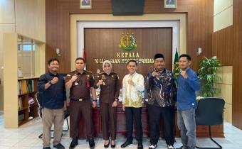 Bawaslu Padang Pariaman melaksanakan audiensi bersama Kejaksaan Negeri Pariaman sebagai langkah strategis membangun sinergi dengan para stakeholder