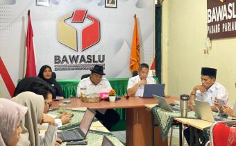 Bawaslu Padang Pariaman Gelar Rapat Pembinaan SKP, Perkuat Kinerja Pegawai dan Penguatan Kelembagaan