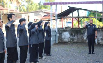 Pelaksanaan keggiatan Apel Rutin Bawaslu Padang Pariaman 