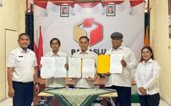 Bawaslu Kabupaten Padang Pariaman Tanda Tangani Pernyataan Kinerja