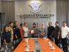 Proses Penyerahan Sertifikat Penghargaan Gakkumdu oleh Ketua Bawaslu Padang Pariaman kepada Kapolres Padang Pariaman yang bertempat di ruangan Pelayanan Satlantas Polres Padang Pariaman, Kamis.(22/10)